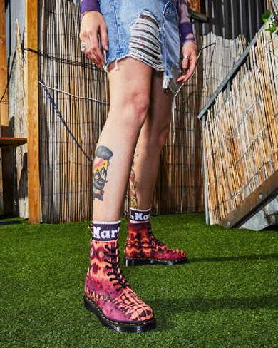 Click to view gallery DM Step into Spring1