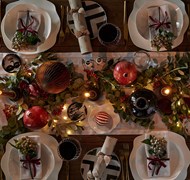 Click to view gallery Sofa Xmas4